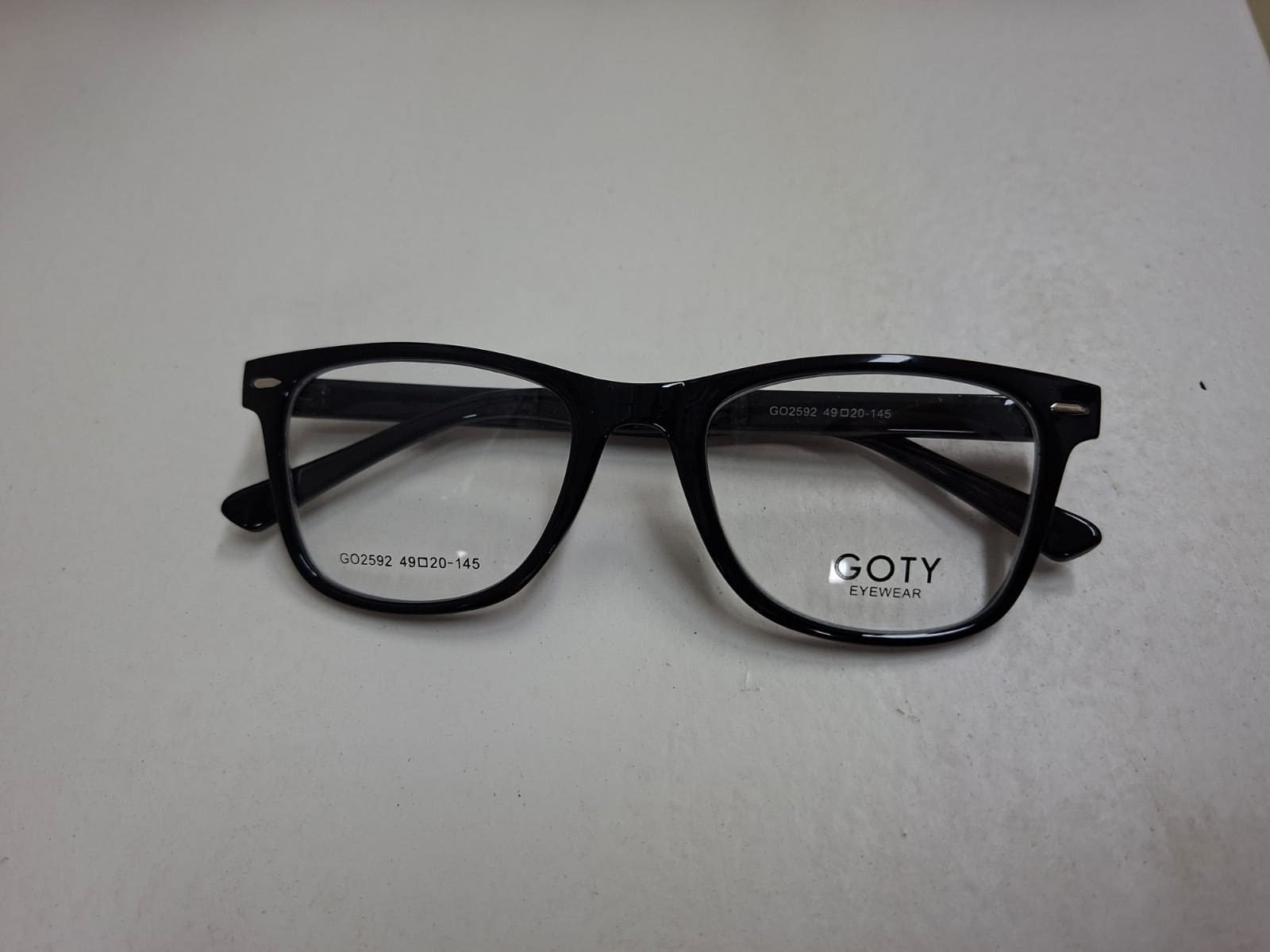 Lente Modelo NEW25