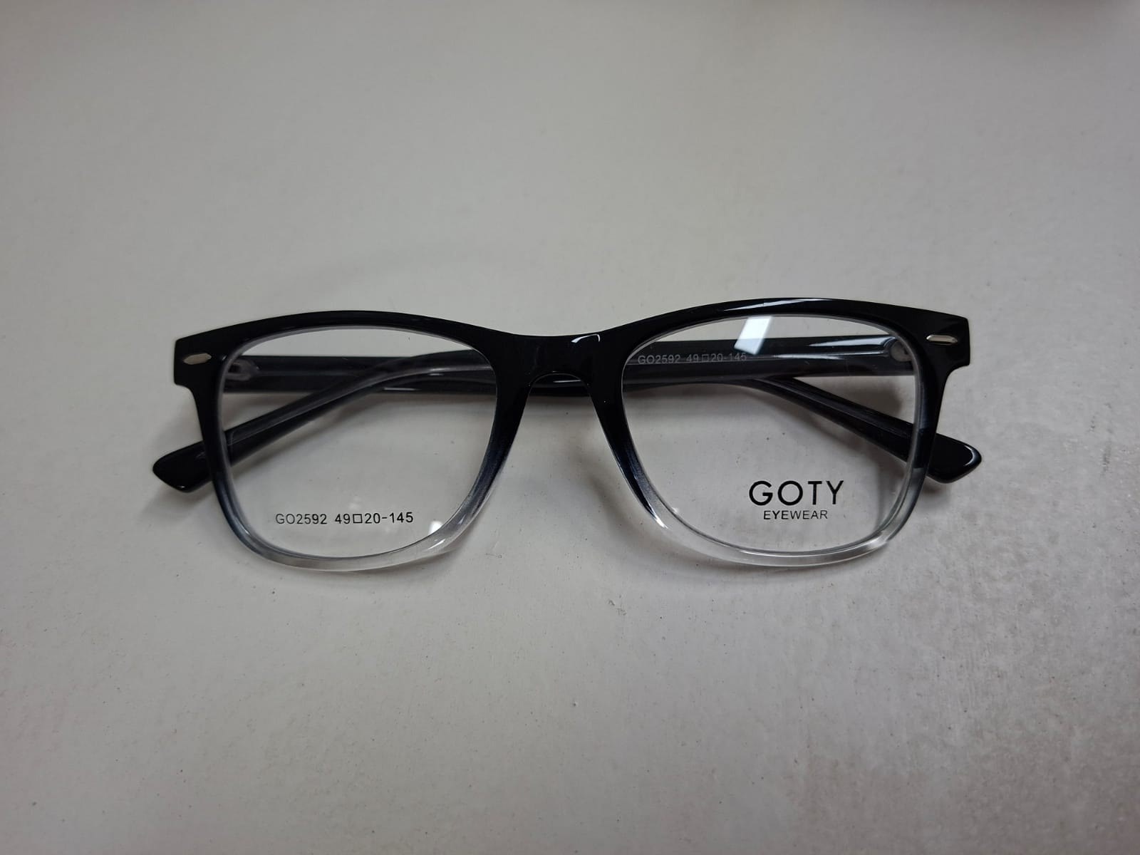 Lente Modelo NEW43